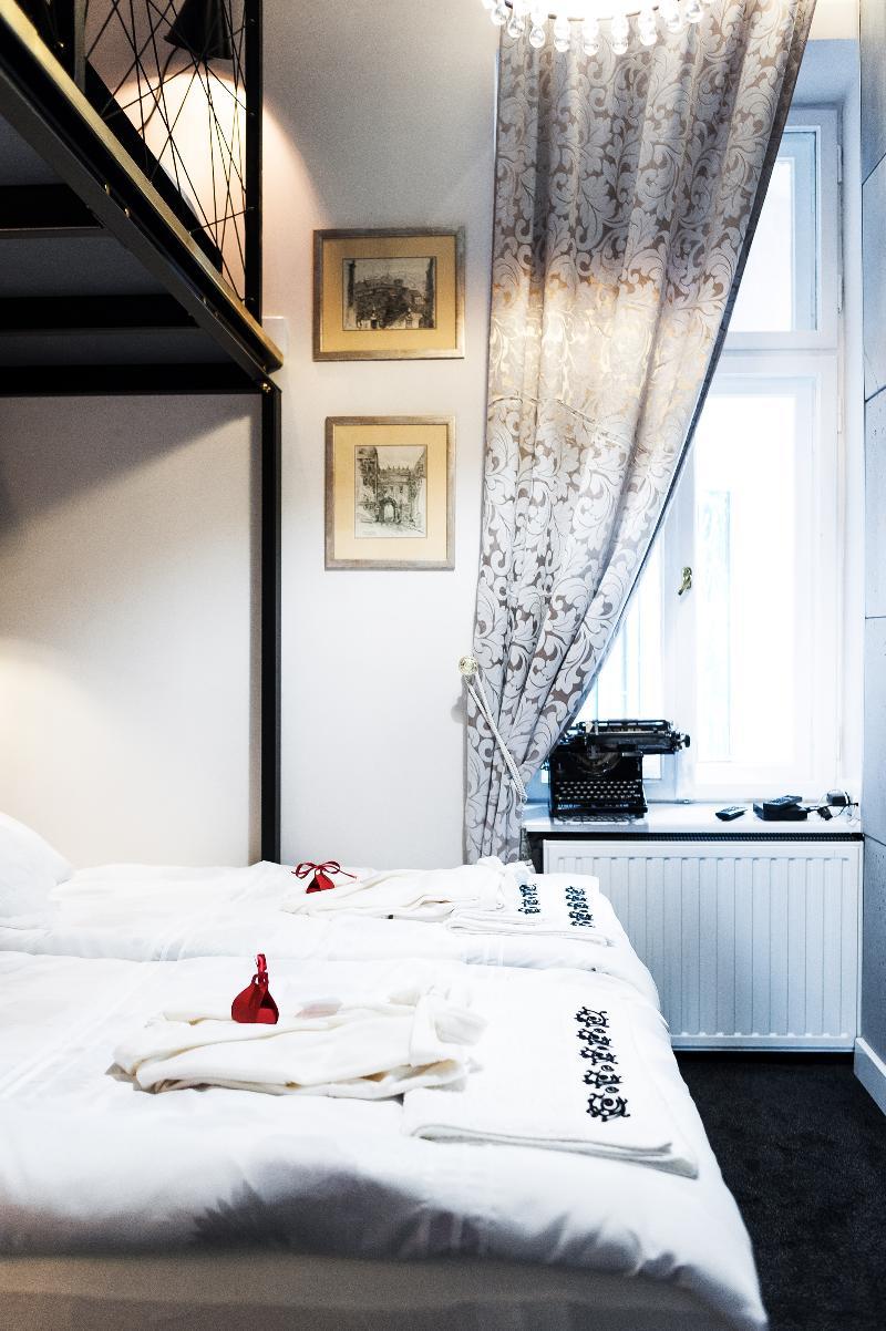 Apartment Far From *