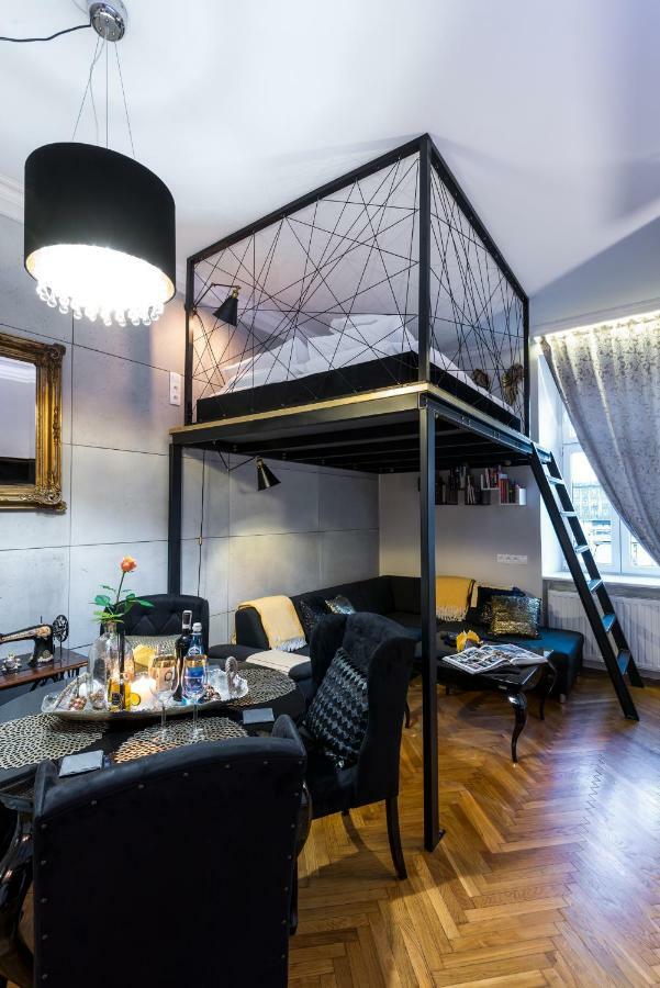 Apartment Far From *